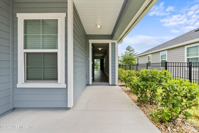 Foto del edificio - 167 Fallen Oak Tr