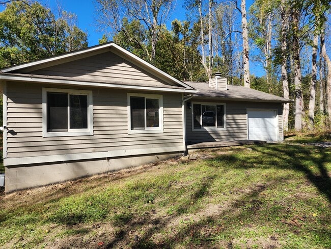 Building Photo - 3625 E Parkway