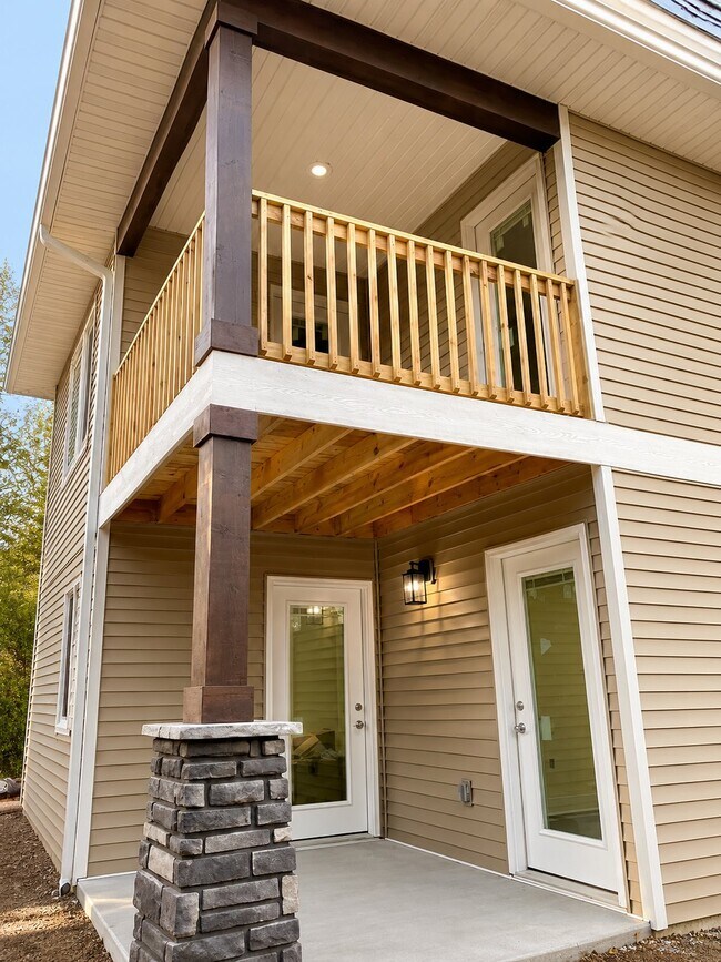 Foto del edificio - 2761 Gady Pines Dr