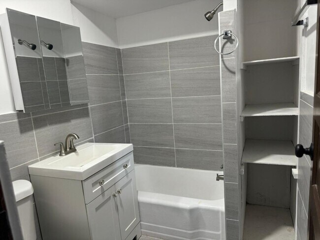 Foto del edificio - 1005 Pine St