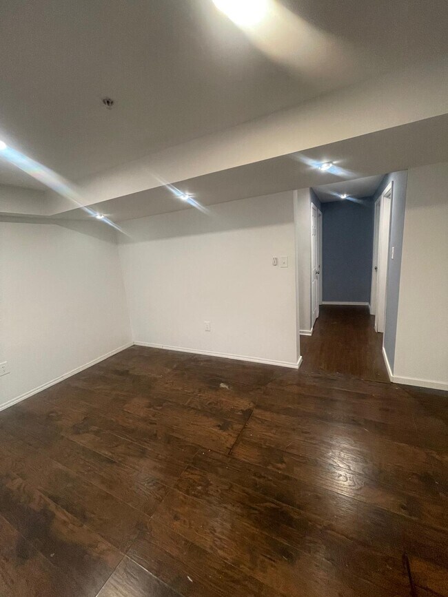 vestíbulo-sala de estar - 10340 Bridle Ct