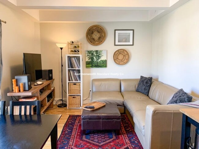Building Photo - 1 bedroom in Cambridge MA 02141
