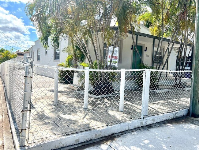 Foto del edificio - 530 SW 14th Ave