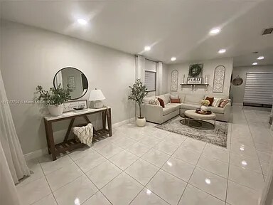 Foto del edificio - 1091 NE 209th Terrace