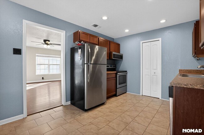 Building Photo - 254 Freiling