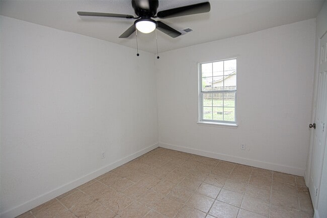 Building Photo - 10815 Ritow St