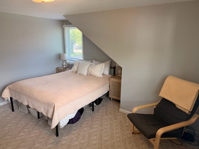 Foto del edificio - 304 3rd St NE