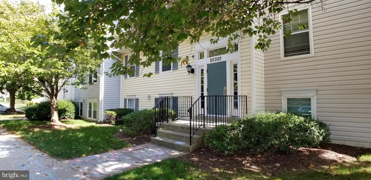 20307 Beaconfield Terrace Unit 201, Germantown, MD 20874 Apartment