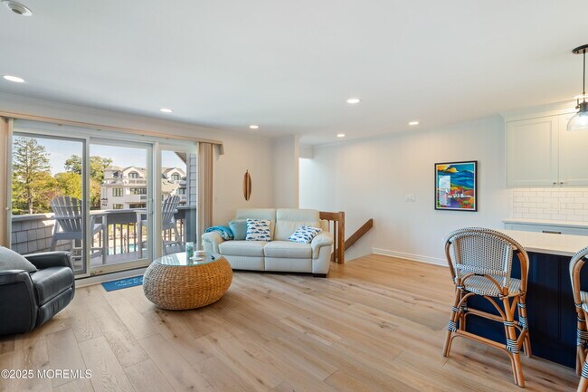 Foto del edificio - 118 Ashley Ave