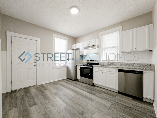 Building Photo - 4127 Schiller Pl