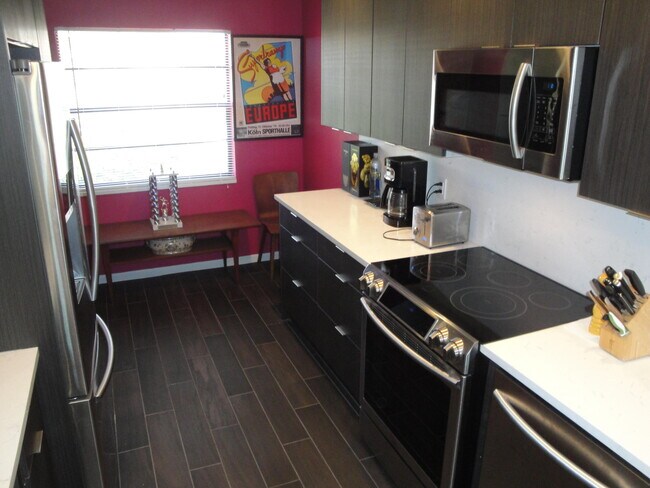 Foto del edificio - 23 Southport Ln