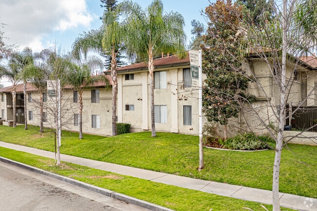 861 S Glencliff St, La Habra, CA - Monterra Springs Apts