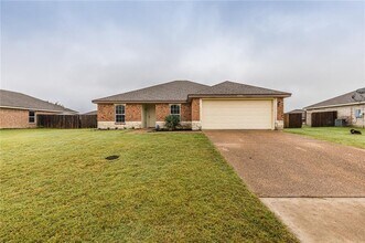 Building Photo - 2008 Red Sage Dr