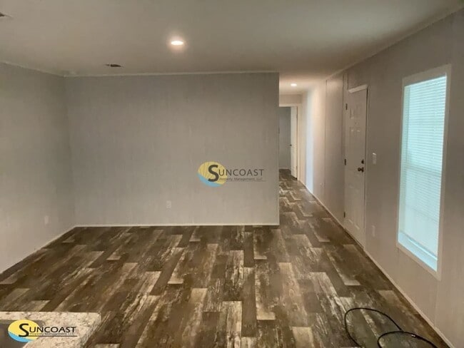 Foto del edificio - 5870 Patterson Ave