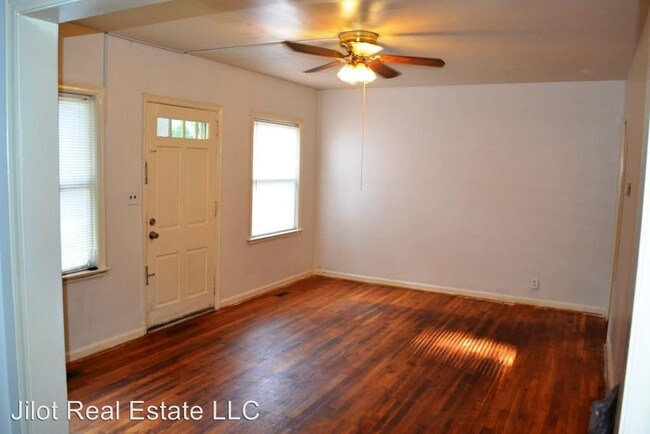 Building Photo - 1847 Ridgeland Dr
