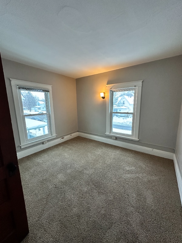 Building Photo - 524 W Beardsley Ave