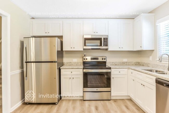 Foto del edificio - 4130 Summer Wood Dr