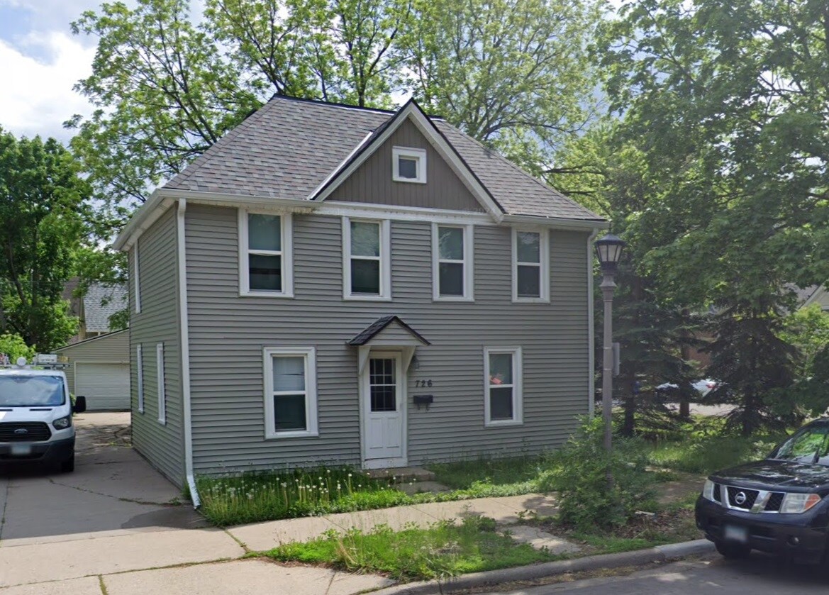 New Siding and Roof - 726 Randolph Ave