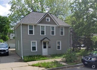 Building Photo - 726 Randolph Ave