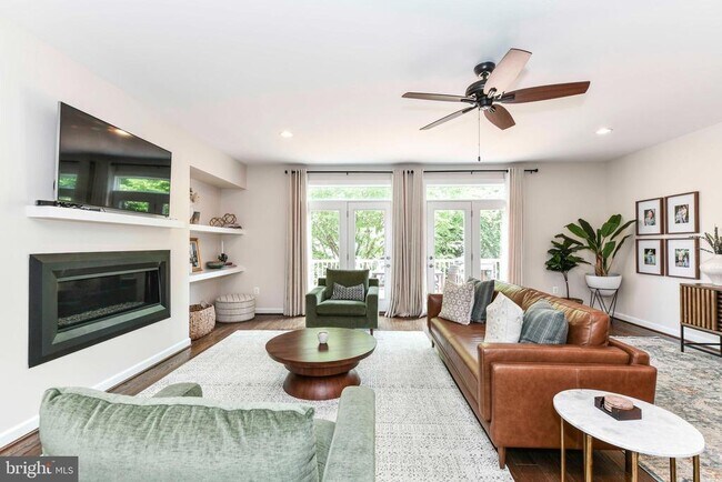 Foto del edificio - 7240 Magpie Ln