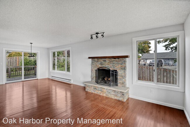 Foto del edificio - 3 br, 2.5 bath House - 513 Sunrise Blvd