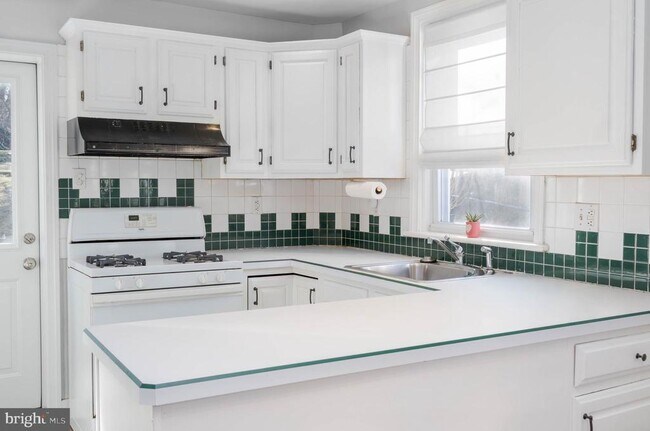 Foto del edificio - 209 Elm Ave