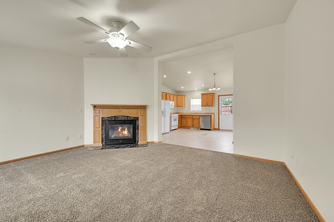 Building Photo - 2493 Carriage Dr