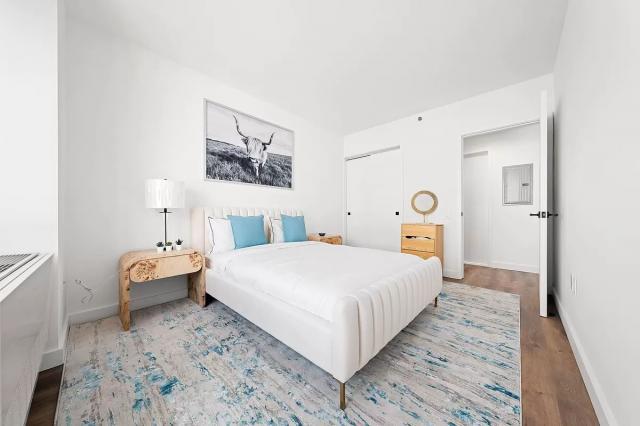 Foto del edificio - 2 bedroom in BRONX NY 10455