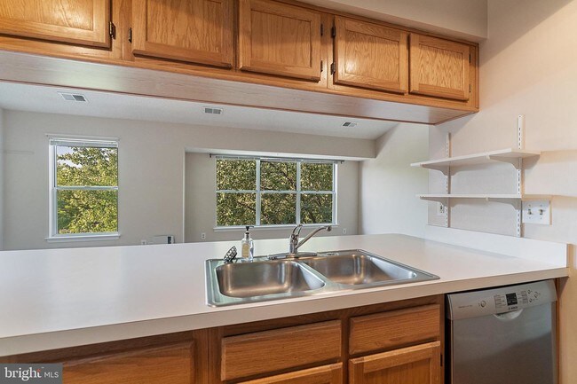 Building Photo - 2715 Snowbird Terrace