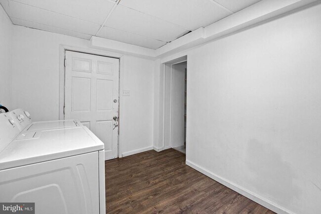 Foto del edificio - 380 Edmonds Ave