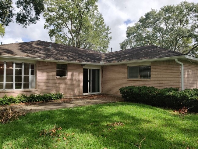 Foto del edificio - 1914 Seakale Ln