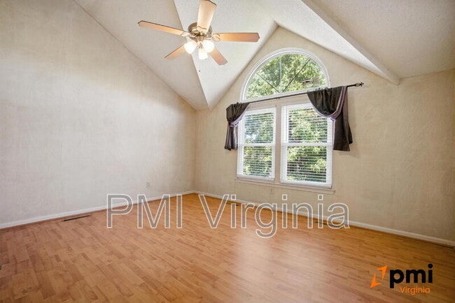 Building Photo - 5516 Fountain Ct