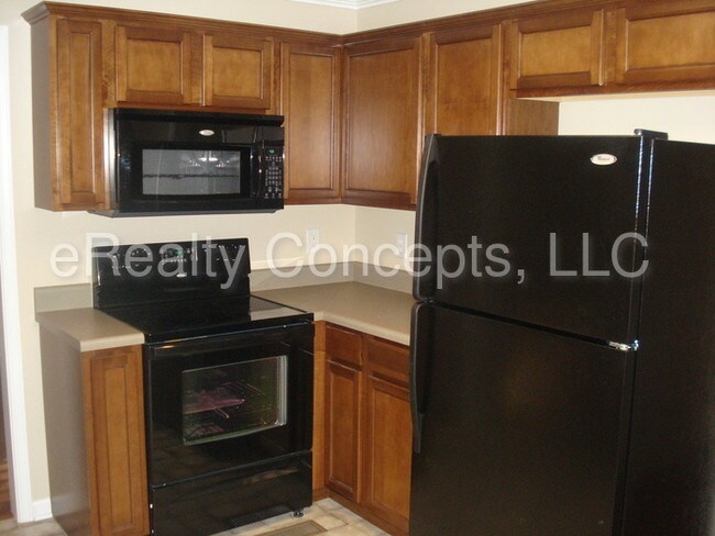 Building Photo - 4820 Bradshaw Rd