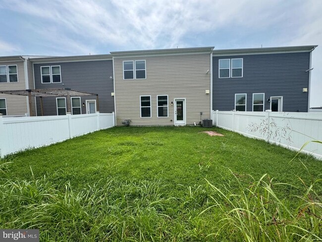Building Photo - 95 Filbert Dr