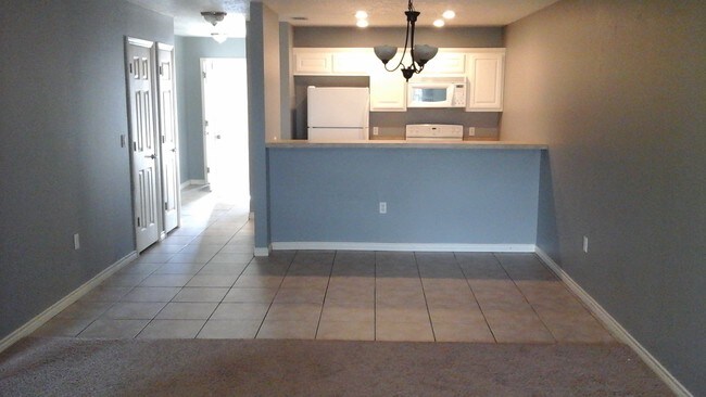 Dining - 113 Limestone