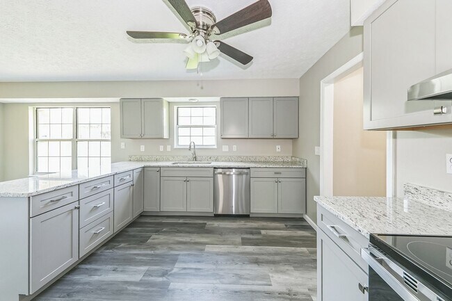 Foto del edificio - Spacious 4BR House in West Chester