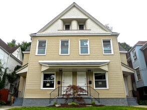 Building Photo - 7220 Meade St