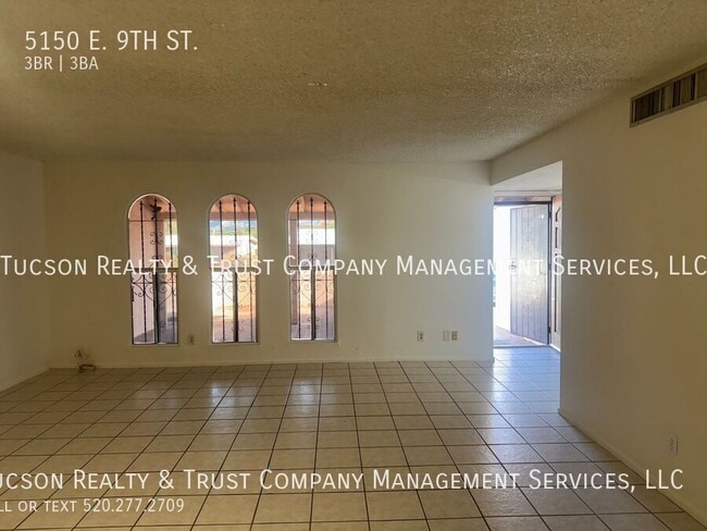 Photo - 5150 E 9th St House