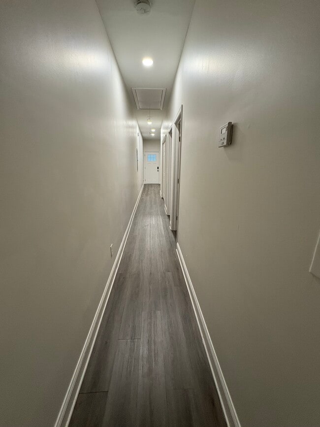 Foto del edificio - 1473 Connally Ave SW