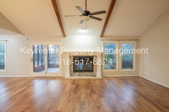 Foto del edificio - 4 Bed | 3 Bath in Central Tulsa!