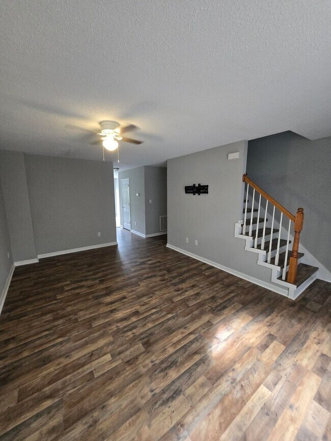 Building Photo - Spacious 2-Bedroom Townhome – Private Deck...