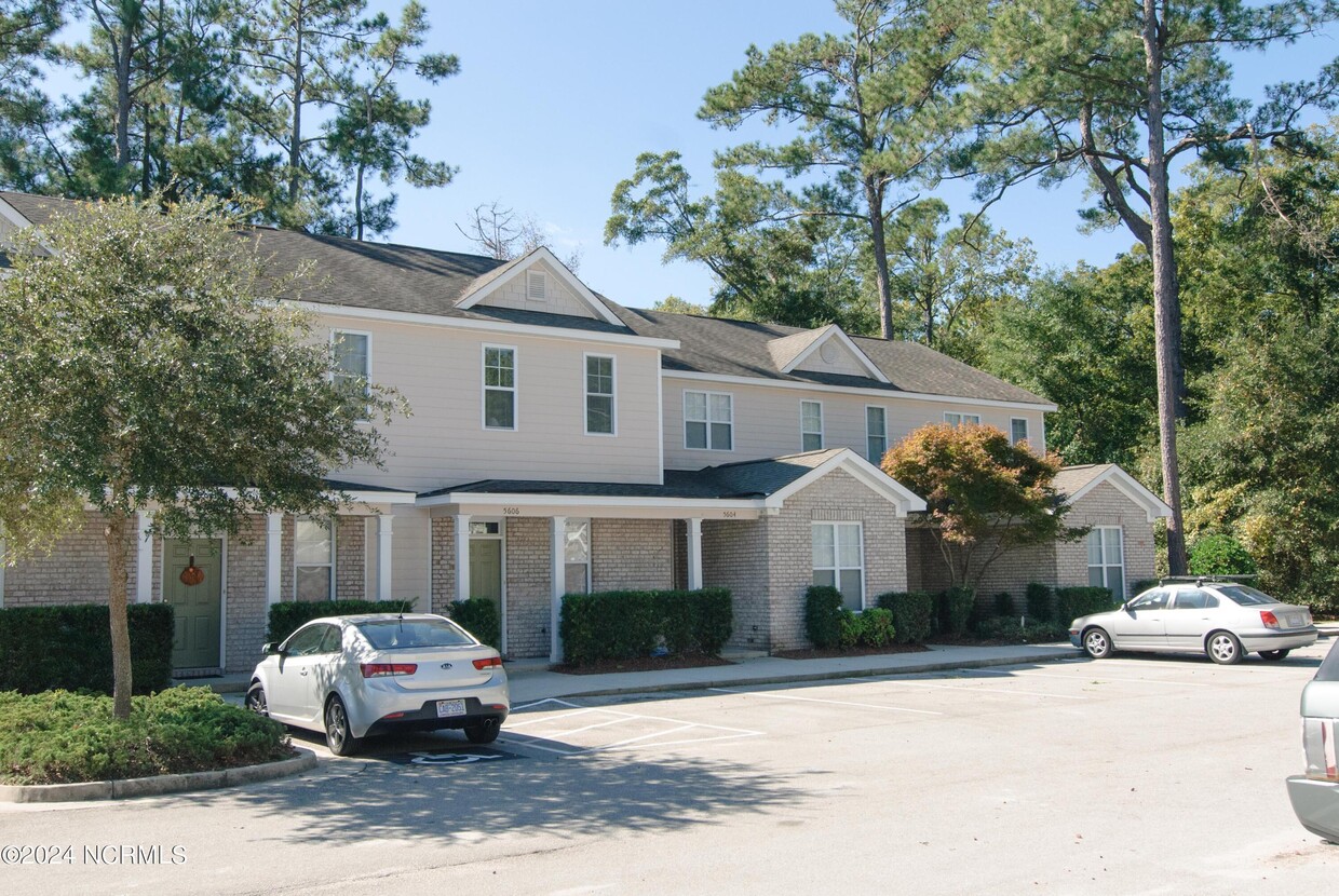 5606 Moss Vine Pl, Wilmington, NC 28403 - Townhome Rentals in ...