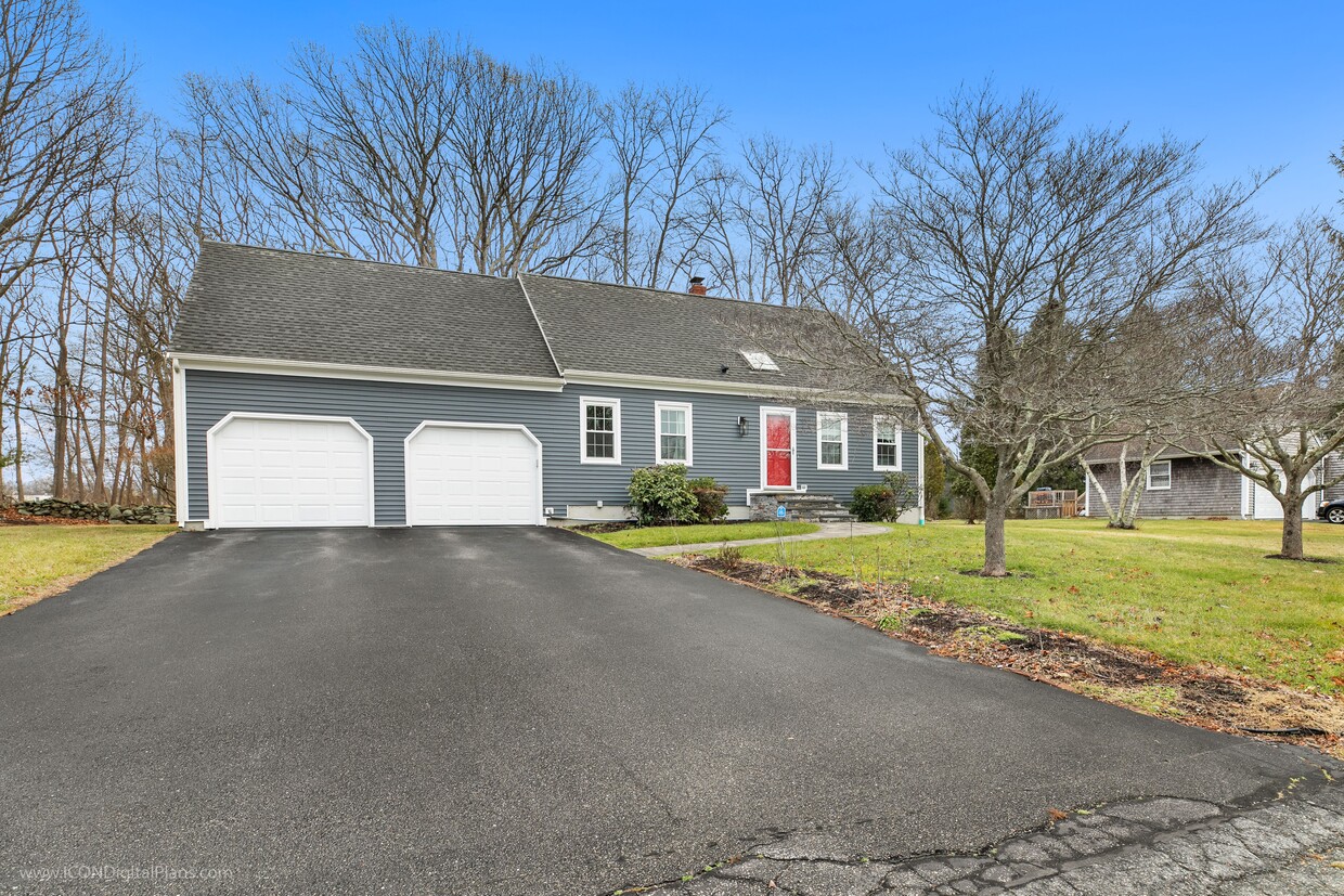 8 Greg Dr, Warren, RI 02885 House Rental in Warren, RI