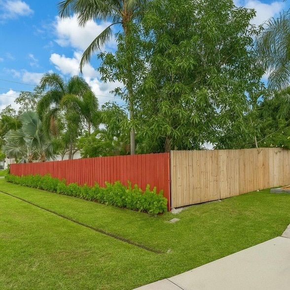 Building Photo - 1892 SW Biltmore St