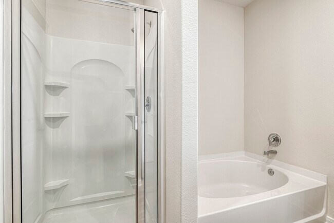 Foto del edificio - 400 Mystic Slopes Dr