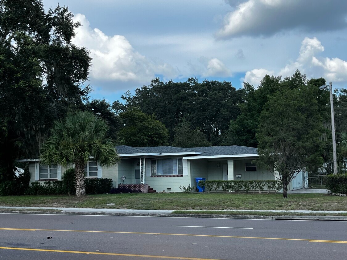 Primary Photo - 801 N Parsons Ave