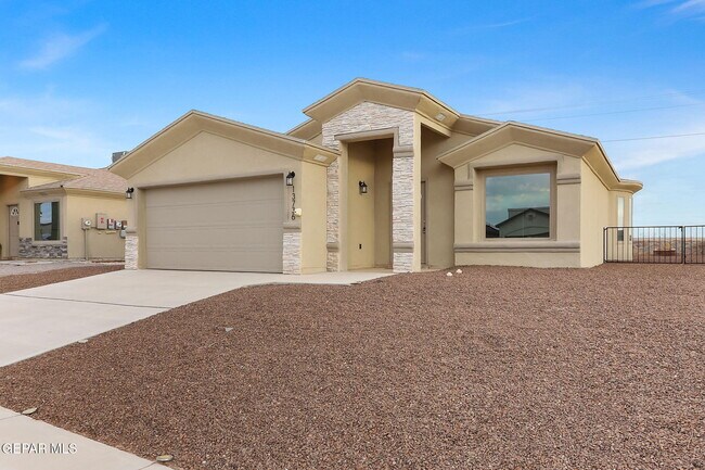 Building Photo - 13736 Flora Vista Ave
