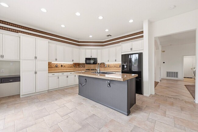Foto del edificio - 5643 Willowmere Ln