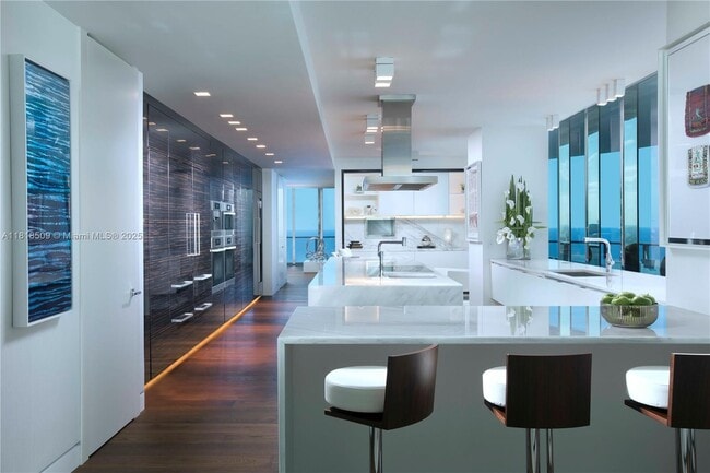 Foto del edificio - 19575 Collins Ave