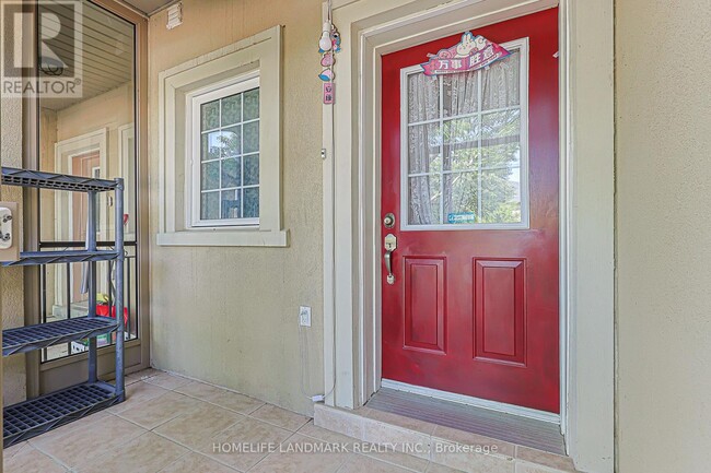 Building Photo - 38 Romance Dr